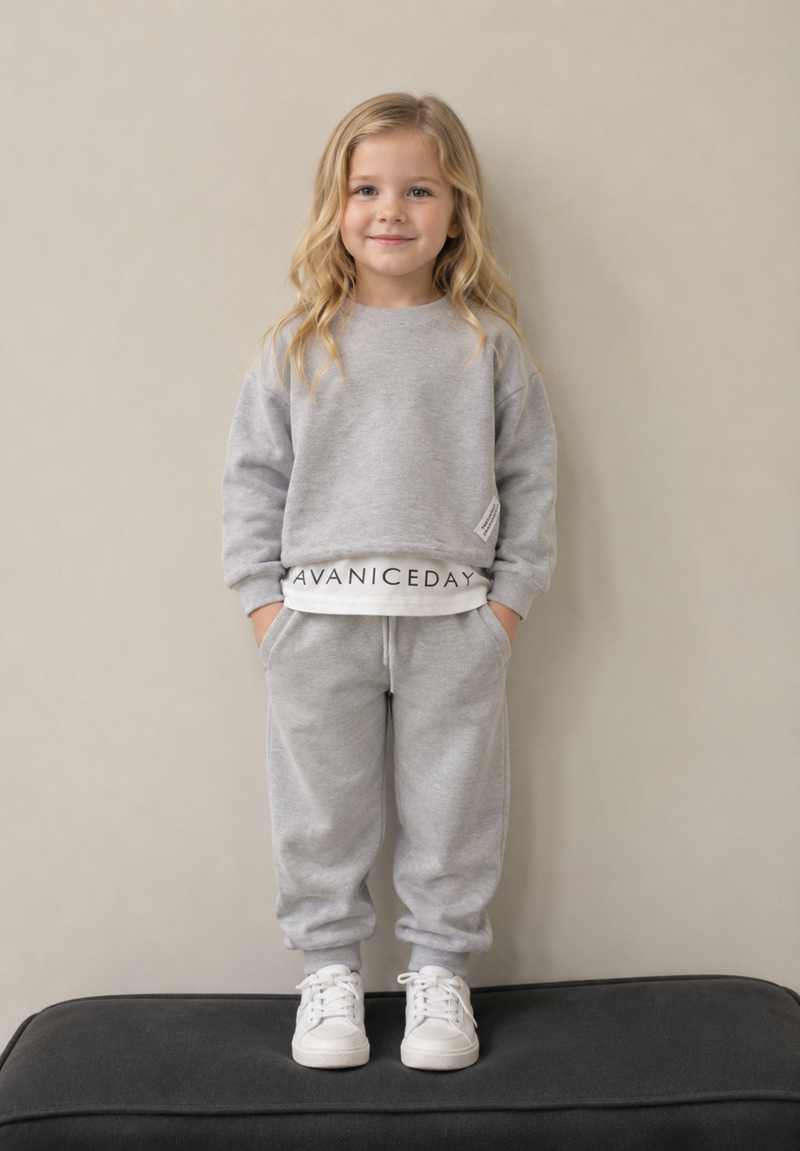 Load image into Gallery viewer, Grey fleece two-piece set – Softness &amp; Comfort for girls – Autumn-Winter
