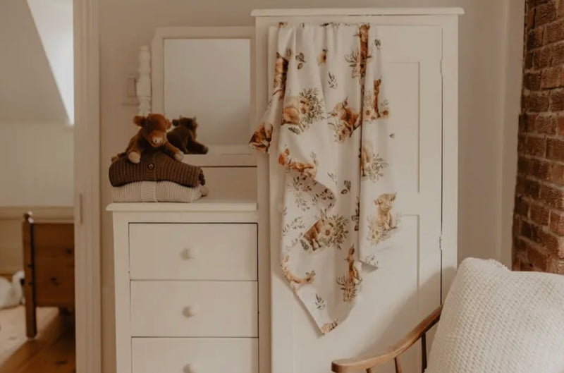 Load image into Gallery viewer, Couvertures emmaillotage de la marque Veille sur toi - Boutique Kaki Lilas
