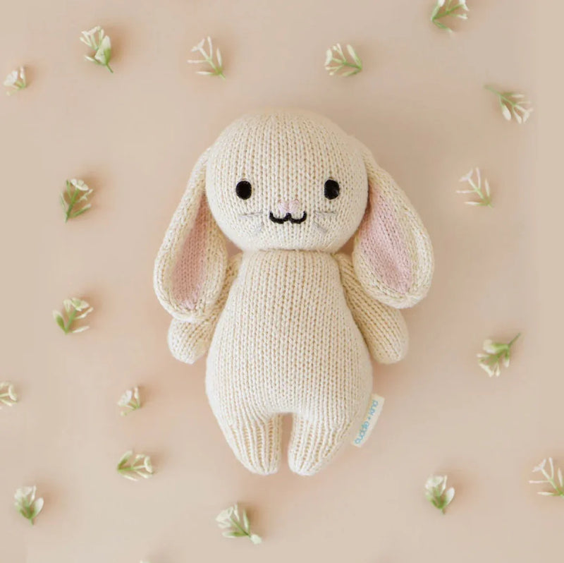 Load image into Gallery viewer, Peluche - Bébé lapin avoine - Cuddle + Kind - Boutique Kaki Lilas
