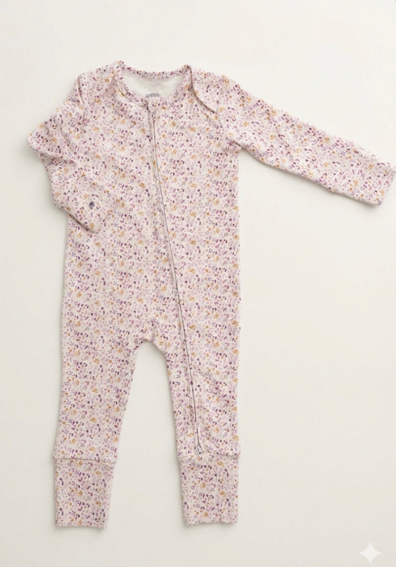 Load image into Gallery viewer, Baby girl organic cotton romper with lavender leaf print – Khaki Lilac
