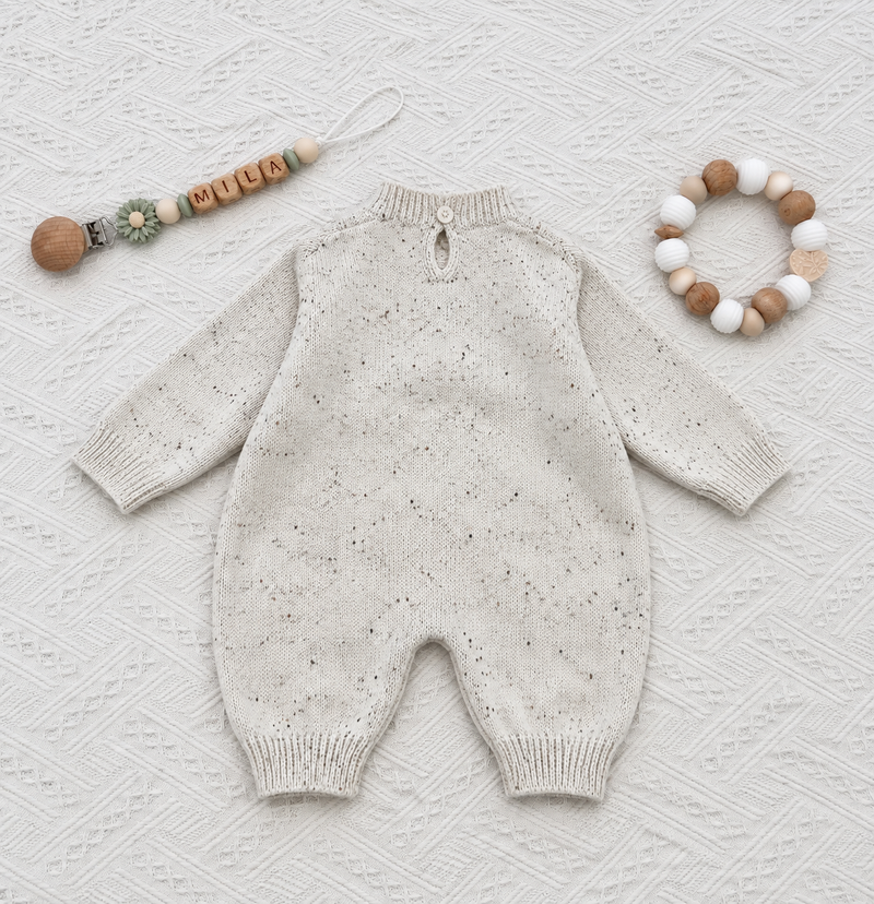 Load image into Gallery viewer, Combinaison unisexe pour bebe et enfants à boutons pression - Pré-commande
