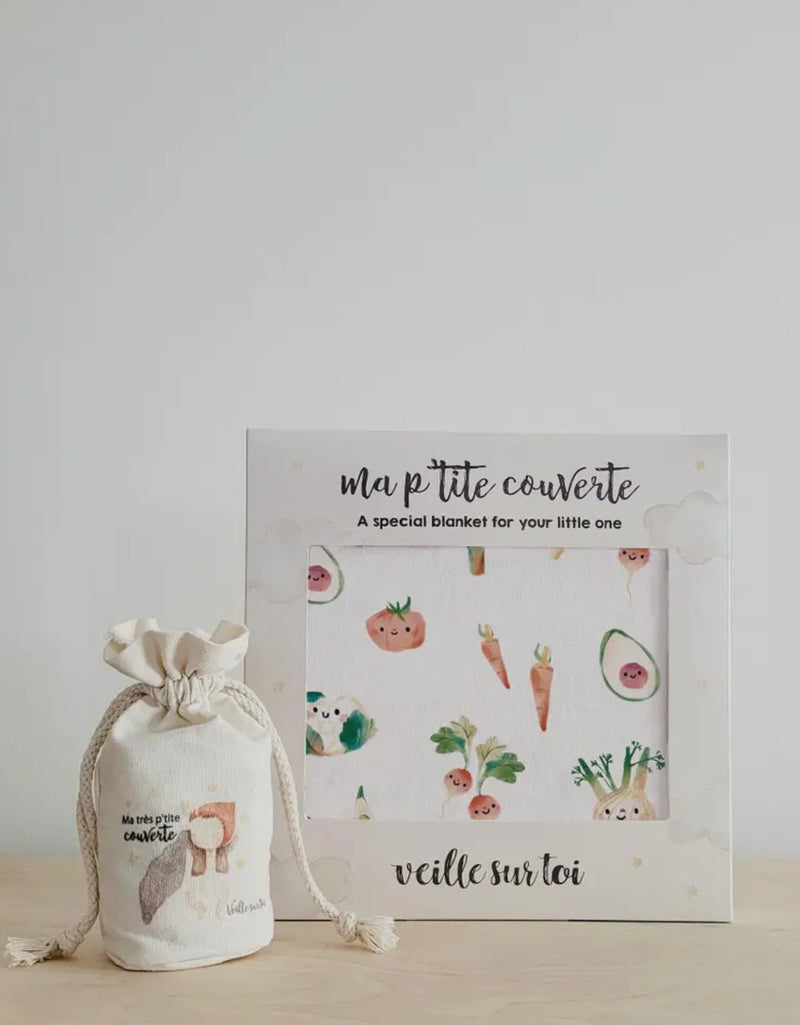 Load image into Gallery viewer, Ma petite couverture imprimée- Au marché-Veille sur toi - Boutique Kaki Lilas
