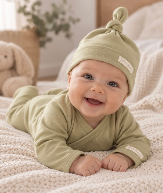 Grenouillère pour bébé avec bonnet en coton bio