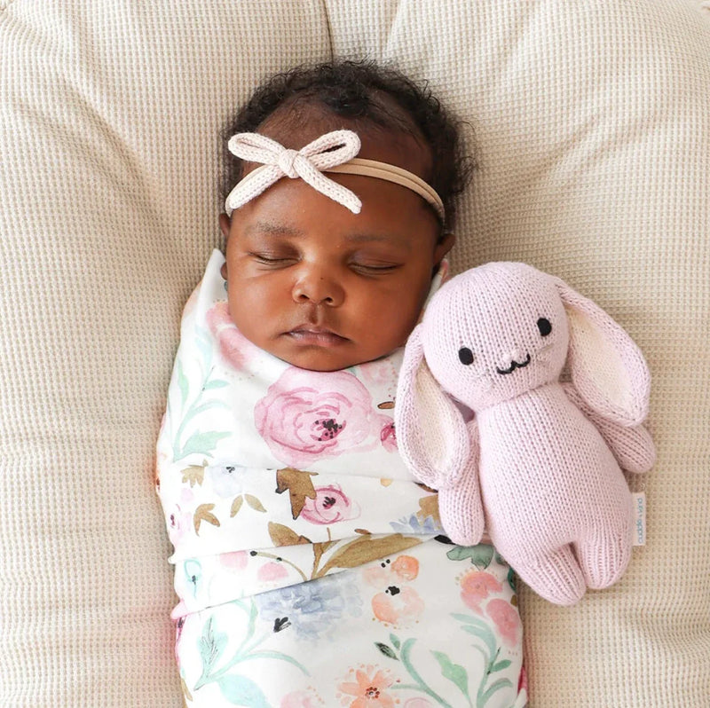Chargez l'image dans la visionneuse de la galerie, Peluche - Bébé lapin lilas - Cuddle + Kind - Boutique Kaki Lilas
