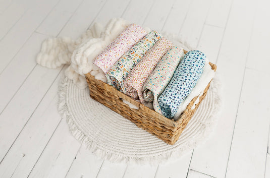 Barboteuse bébé fille en coton bio motif floral rose et lime – Kaki Lilas
