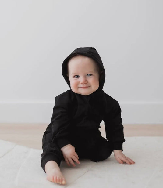 Barboteuse à capuche noire coton bio - Boutique Kaki Lilas