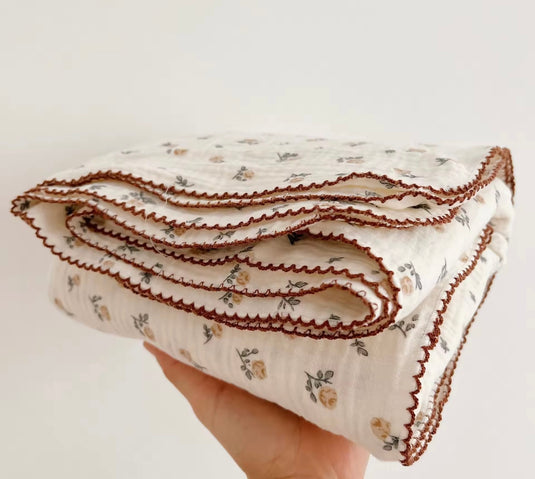 Mousseline bébé florale vintage 100% coton – Kaki Lilas