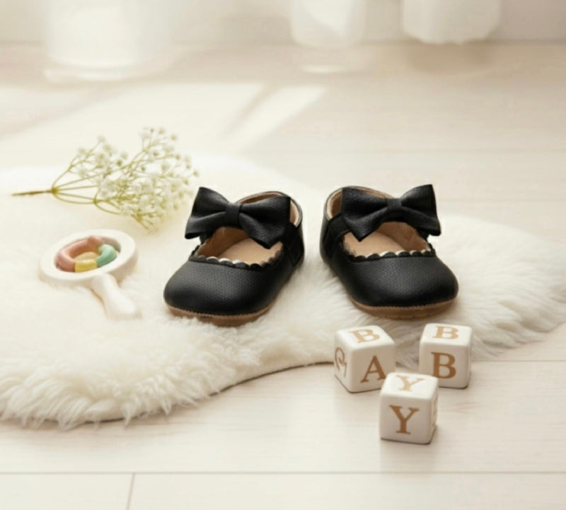 Load image into Gallery viewer, Soft Leather Baby Girl Mary Jane Shoes

