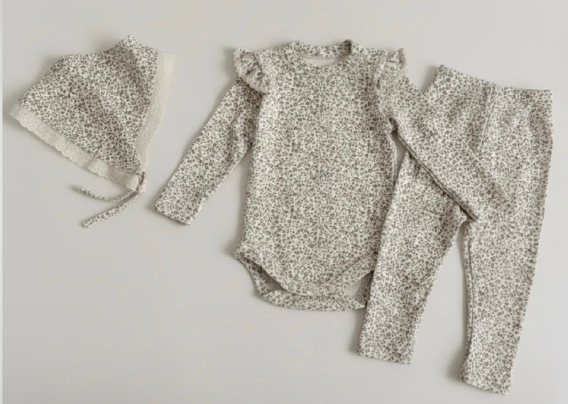 Load image into Gallery viewer, 3-piece floral spring baby girl set – Kali
