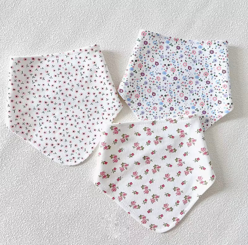 Load image into Gallery viewer, Ensemble de 3 bavoirs bandana bébé en coton – Kali - Boutique Kaki Lilas
