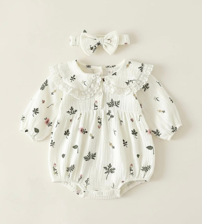 Load image into Gallery viewer, Floral cotton baby romper with matching headband
